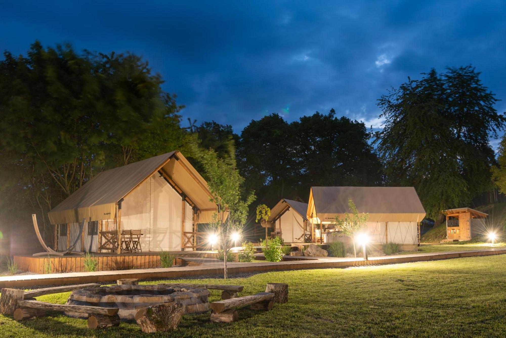 Hotel Forrest Glamping Banská Štiavnica Zewnętrze zdjęcie