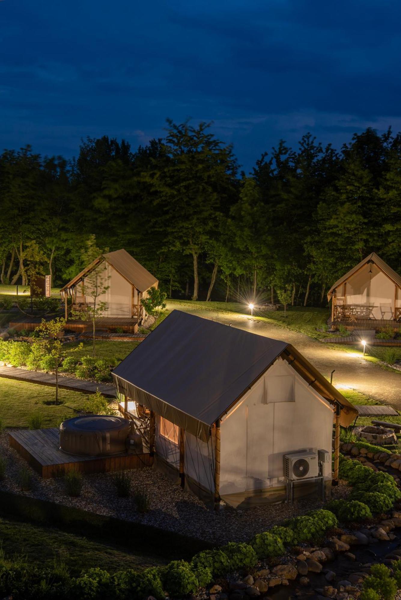 Hotel Forrest Glamping Banská Štiavnica Zewnętrze zdjęcie
