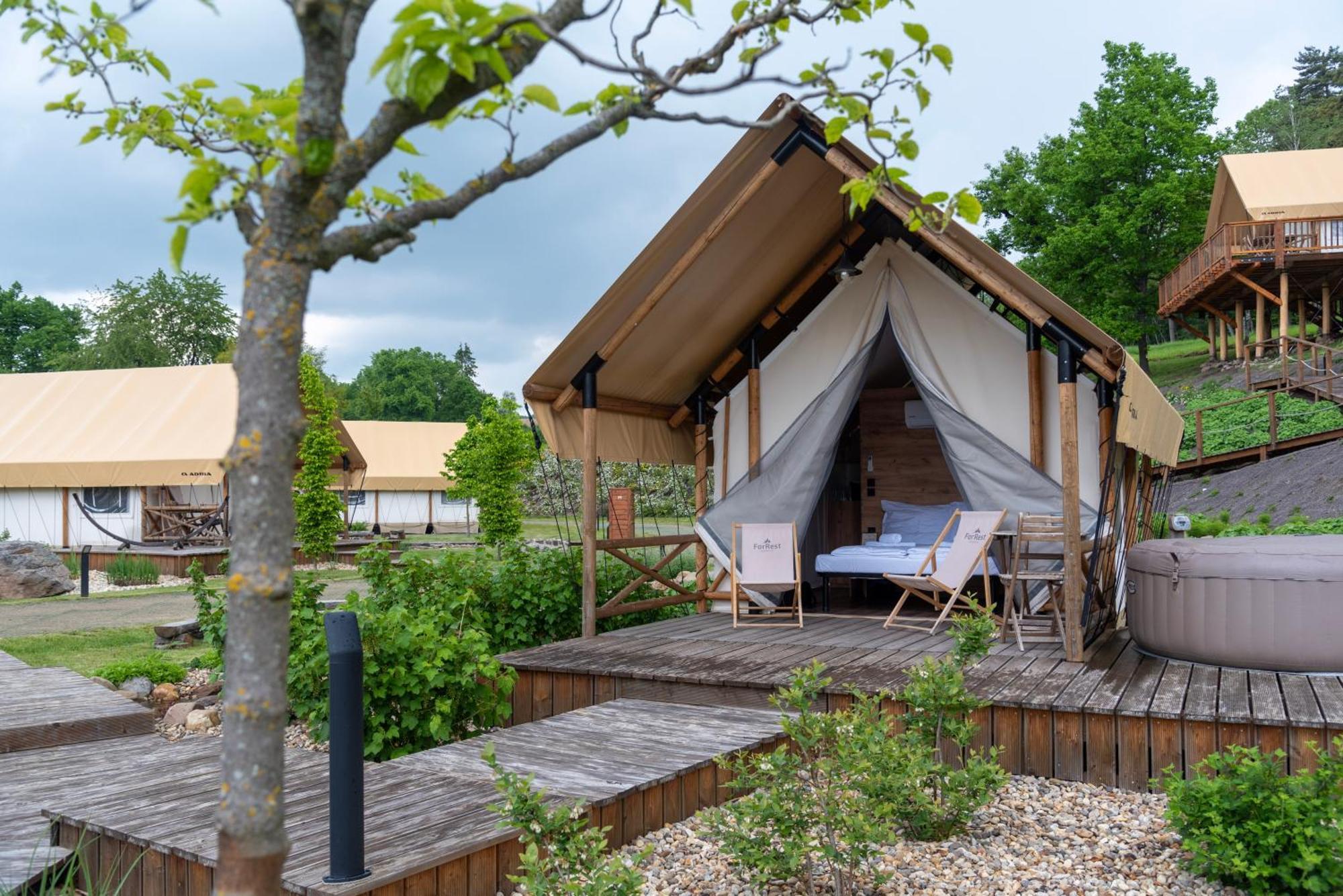 Hotel Forrest Glamping Banská Štiavnica Zewnętrze zdjęcie